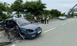 Rize'de otomobilin bariyerlere çarptığı kazada 3 kişi öldü, 2 kişi yaralandı