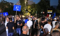 Arnavutluk'ta hükümet karşıtı protesto