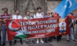 Erzurum'da sağlık çalışanları Gazze için "sessiz yürüyüş" yaptı