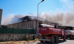 GÜNCELLEME - Manisa'da plastik fabrikasında çıkan yangın kontrol altına alındı