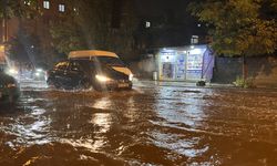 Kars'ta sağanak su baskınlarına neden oldu