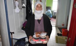 Kocasinan'da ihtiyaç sahibi 225 kişiye günde 4 çeşit sıcak yemek dağıtılıyor