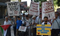 Malatya'da sağlık çalışanları İsrail'in Filistin'e yönelik saldırılarını protesto etti