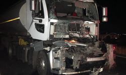 Şırnak'ta tıra arkadan çarpan tankerin şoförü öldü