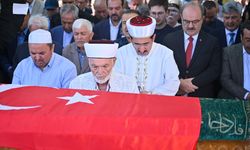 Avrasya Yazarlar Birliği Başkanı Yakup Ömeroğlu, son yolculuğuna uğurlandı