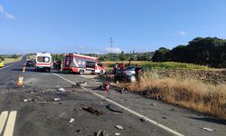 Balıkesir'de süt tankeriyle çarpışan otomobilin sürücüsü öldü, 2 kişi yaralandı