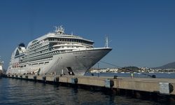 Bodrum'a "Seabourn Encore" kruvaziyeri 571 yolcu getirdi