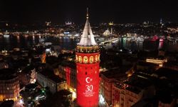 İstanbul'da tarihi mekanlara "30 Ağustos Zafer Bayramı" ışıklandırması