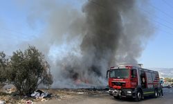 İzmir'de atıkların bırakıldığı arazide çıkan yangın kontrol altına alındı