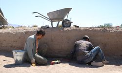 Kınık Höyük'te Orta Bronz Çağı'na ait sur kalıntıları ve yerleşim yeri bulundu