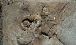 Kütahya Tavşanlı Höyük'te 3 bin 750 yıllık fayans silindir mühür bulundu