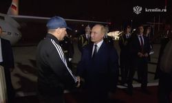 Putin, Ankara'daki takas operasyonuyla Rusya’ya dönenleri havalimanında karşıladı