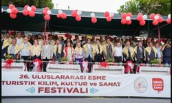 “Eşme 26. Uluslararası Turistik Kilim, Kültür ve Sanat Festivali”, ABB Başkanı Yavaş'ın katılımı ile başladı