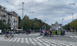 Brüksel sakinleri trafiğe kapatılan yolların keyfini "sürdü"