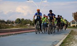 Konya'da bisikletseverler tarihi ve doğal güzellikleri pedal çevirerek keşfediyor