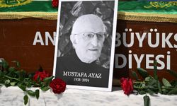 Ressam Mustafa Ayaz son yolculuğuna uğurlandı