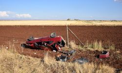 Şanlıurfa'da şarampole devrilen otomobildeki 4 kişi yaralandı