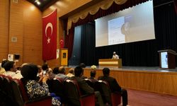 Siirt'te "Değerimiz Prof. Dr. İhsan Süreyya Sırma" konulu vefa programı düzenlendi