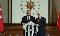 Beşiktaş yönetimi ve sporcular Cumhurbaşkanı Erdoğan'ı ziyaret etti