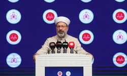 Diyanet İşleri Başkanı Erbaş, Diyanet Akademisi Sempozyumu'nda konuştu: