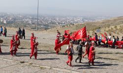 Erzurum'da devlet korumasındaki çocuklar tarihi tabyalarda ecdadı andı