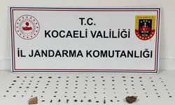 Kocaeli'de  tarihi eser operasyonunda 100 sikke ve 15 obje ele geçirildi