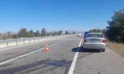 Seydişehir'de lastiği patlayan otomobildeki 2 kişi yaralandı