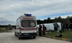 GÜNCELLEME - Kastamonu'da okul servisi ile tırın çarpışması sonucu 12'si öğrenci 13 kişi yaralandı