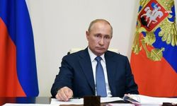 Putin, Kiev'deki karar alma merkezlerini vurabileceklerini bildirdi