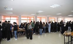 Çubuk'ta öğretmen ve öğrencilerden kermes