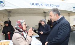 Çubuk'ta üniversite öğrencilerine burs sağlamak amacıyla kermes açıldı