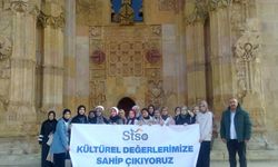 Sivas'ta öğrenciler Divriği Ulu Camii ve Darüşşifası ile cam terası gezdi