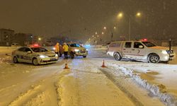 Bayburt-Gümüşhane kara yolu kar nedeniyle ulaşıma kapandı