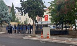 Kayyım atanan Halfeti Belediyesi polis kordonuna alındı