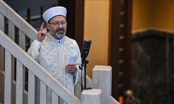 Diyanet İşleri Başkanı Erbaş, Bakü Haydar Camisi'nde hutbe irat etti: