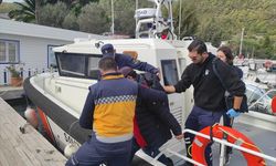 Bodrum açıklarında teknede rahatsızlanan kişiye sahil güvenlik ekiplerince müdahale edildi