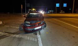 Çorum'da kamyonetle otomobilin çarpışması sonucu 6 kişi yaralandı