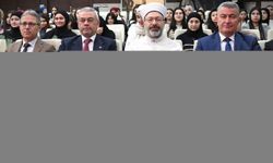 Diyanet İşleri Başkanı Erbaş, Avrupa ülkelerinden Türkiye'ye gelen gençlerle buluştu: