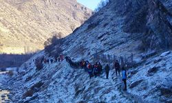 Hakkari'de kayalıklardan düşen 19 yaşındaki genç hayatını kaybetti