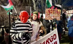 İsveç'te Nobel yemeği sırasında İsrail protesto edildi