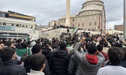 Karabük, Zonguldak ve Tekirdağ'daki Suriyeliler, Baas rejiminin devrilmesini kutladı