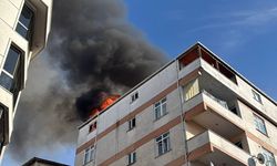 Maltepe'de çatı katındaki dairede çıkan yangın hasara neden oldu