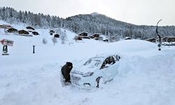 Ardahan ve Kars'ta 34 köy yolu ulaşıma kapandı