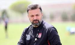 Sivasspor teknik direktörü istifa etti