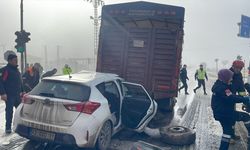 Konya'da kamyonetle çarpışan otomobil sürücüsü yaralandı