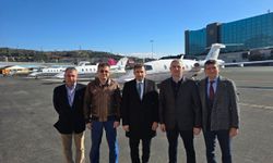Baykar Yönetim Kurulu Başkanı Bayraktar, Piaggio P180'nin pilot koltuğunda