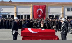 Kayseri'de operasyonda geçirdiği kalp krizi sonucu şehit olan polis memurunun cenazesi defnedildi