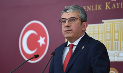 Gökhan Günaydın'dan Cevdet Yılmaz'a ''deprem konutları'' sorusu
