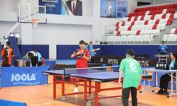 Çubuk'ta okullar arası masa tensisi turnuvası başladı