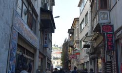 İzmir Basmane'nin tarihi dokusu korunarak yeniden canlandırılması hedefleniyor
